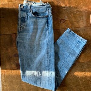 Levi’s Wedgie Jeans - straight leg - size 26